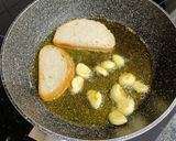 Foto del paso 2 de la receta: Cabrillas en salsa