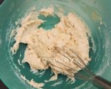 Foto langkah ke 2 dari resep CHIFFON TAPE SINGKONG KEJU metode santan dimasak dulu.