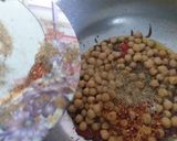 A picture of step 5 of Dhagi Chana Pulao.