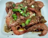 Foto langkah ke 2 dari resep Udang saus tiram pedas.