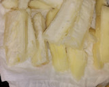Foto del paso 3 de la receta: Yuca frita con salsa huancaína