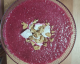 Foto del paso 4 de la receta: Gazpacho de remolacha con requesón y nueces