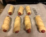 A picture of step 8 of Easy Pretzel Dogs.