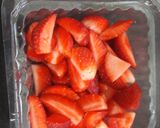 A picture of step 1 of Strawberry cake.