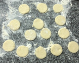 Foto del paso 3 de la receta: Alfajores de maicena sin manteca