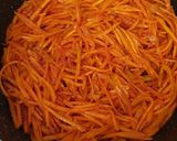 عکس مرحله 5 از دستور خورشت هویج با گوشت قلقلی