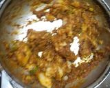 A picture of step 5 of Anda curry.