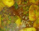 A picture of step 5 of Aloo matar.