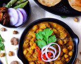 A picture of step 10 of Chickpea Soya Curry.