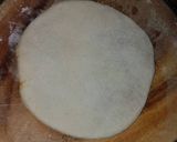 A picture of step 7 of Aloo paratha.