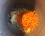 Une image de l'étape 3 de Sauces au piments antillais carottes oignons et épices.