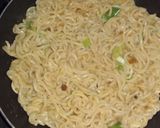 Foto langkah ke 5 dari resep Mie telur goreng manja.