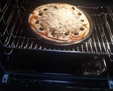 Foto del paso 2 de la receta Pizza de atún, champiñones y aceitunas negras