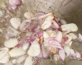 Foto langkah ke 1 dari resep Tumis Sawi Telur Saus Tiram.
