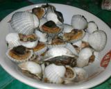 Foto langkah ke 3 dari resep Kerang Saos Tiram Simple.