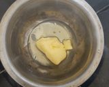 Foto langkah ke 1 dari resep Kulit Pastel renyah ekonomis tanpa telur.