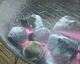 Foto langkah ke 2 dari resep MENYALAKAN BARA Api. Untuk Bakar-bakar BBQ.