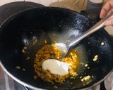 A picture of step 5 of Punjabi style Palak paneer.