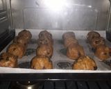 Foto langkah ke 5 dari resep Chewy and Soft Chocochips Cokies.