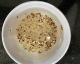 Hình bước làm 1 của món Súp nui hạt quinoa trứng