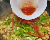 A picture of step 8 of Chicken Cheese Fajita Sandwich.