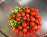 Une image de l'étape 8 de Salade de pommes de terre aux harengs, légumes et câpres.