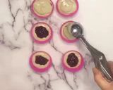 Foto del passaggio 10 della ricetta Muffin con confettura di frutti rossi, cottura airfryer 🌷