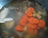 Foto langkah ke 4 dari resep Sup Ayam Ala Pak Min Klaten.