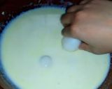 A picture of step 5 of Milky Chocolate Cocoa Rice Ball.