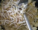 Foto langkah ke 2 dari resep Sayur toge tahu sederhana.
