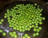 A picture of step 1 of Matar paratha.
