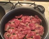 Foto del paso 1 de la receta: Solomillo de cerdo en salsa de pimiento, acompañado de papa nido