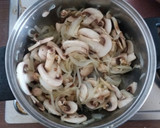 Foto del paso 1 de la receta: Pasta con espinacas y champiñones a la crema
