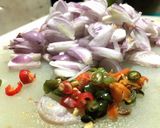 รูปขั้นตอนการทำที่ 5 ของ ไข่ต้ม ราด พริกน้ำปลามะนาว