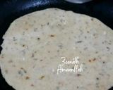 A picture of step 5 of Jowar and Wheat Masala Chapatis.
