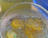 Foto langkah ke 3 dari resep Es Jeruk Kasturi Madu Selasih.