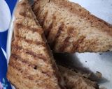 A picture of step 4 of Onion tomato grill sandwhich.