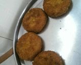 A picture of step 4 of Alu tikki.