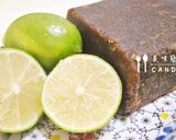 A picture of step 1 of Iced Lemon Winter Melon Drink.