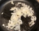 Une image de l'étape 1 de Poulet Stroganoff 🇷🇺.