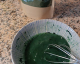 Foto del paso 1 de la receta: Tallarines verdes de espirulina (pasta fresca)