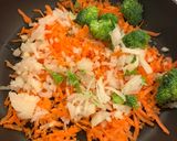 Foto del paso 4 de la receta: Wok de verduras con quinoa