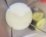 A picture of step 2 of Avocado milk shake 🥑.