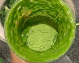 A picture of step 1 of Spinach and Matcha Pancakes.
