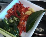 Foto langkah ke 2 dari resep Tumis Kerang Saus Tiram.