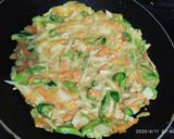 Foto langkah ke 4 dari resep Omelet sayuran.
