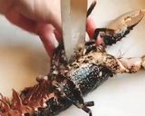 Hình bước làm 1 của món Tôm Hùm Nướng Bơ