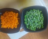 Foto del paso 1 de la receta: Arroz tres delicias con rollito de primavera y pollo agridulce