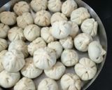 A picture of step 6 of Green lilva kachori.
