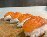 Foto del paso 3 de la receta: Sushi casero- Nigiri de salmón 🍣